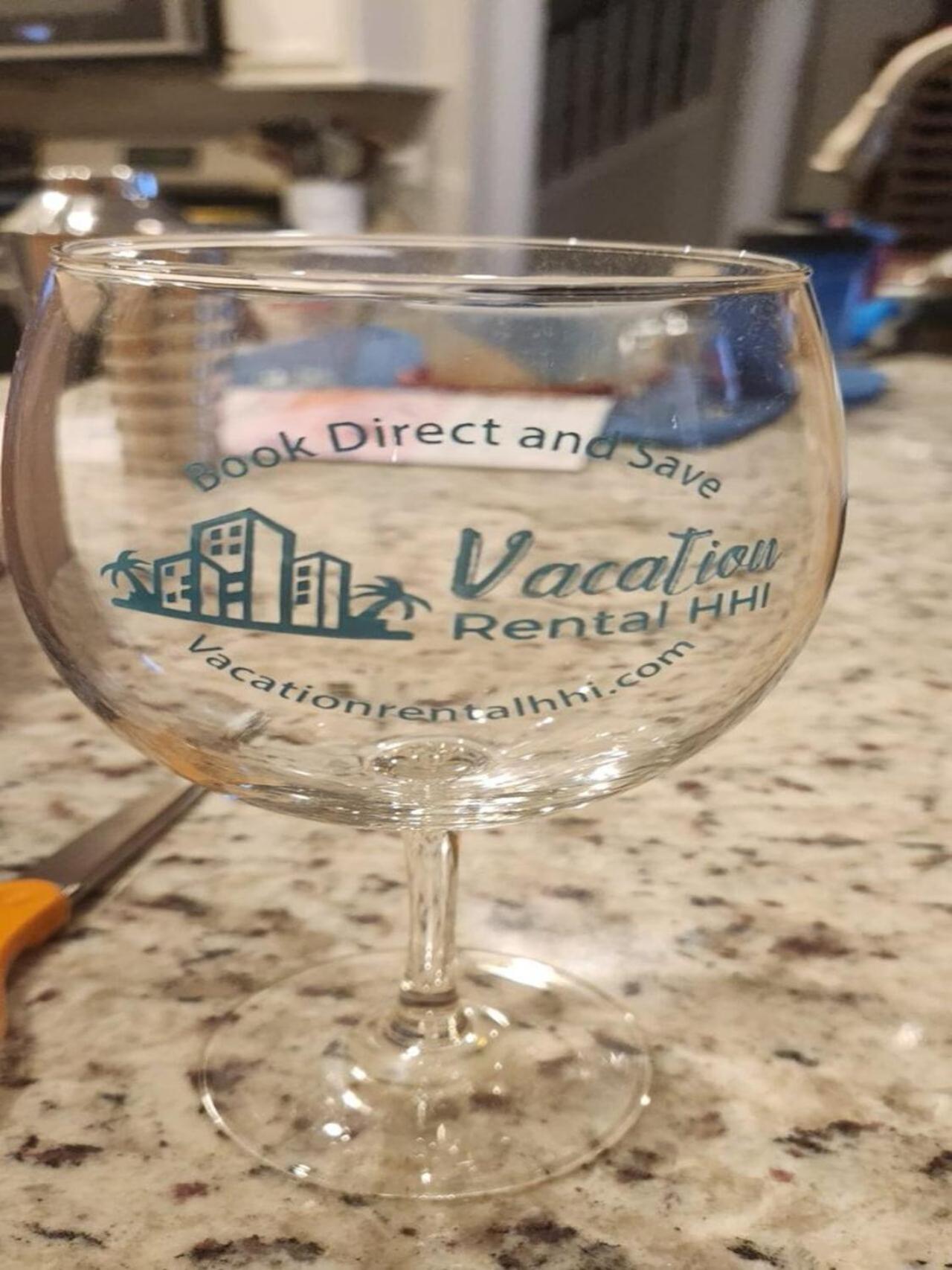 Ocean Dunes Villas #111, Beach Condo In Coligny Beach, 43 S Forest Beach Dr, Hilton Head Sc, Oceanfront Condo, Heated Pool, By Vacation Rental Hhi Хилтън Хед Айлънд Екстериор снимка