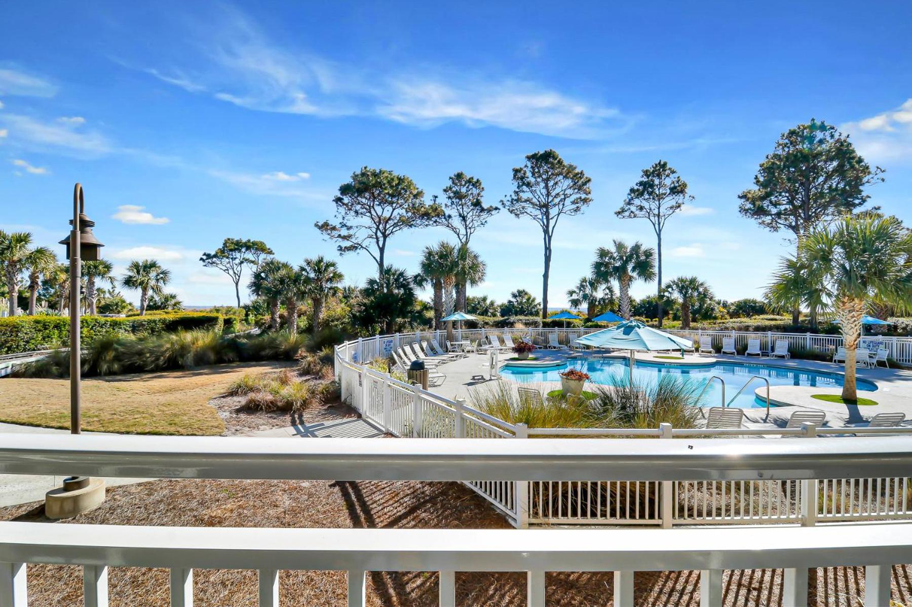 Ocean Dunes Villas #111, Beach Condo In Coligny Beach, 43 S Forest Beach Dr, Hilton Head Sc, Oceanfront Condo, Heated Pool, By Vacation Rental Hhi Хилтън Хед Айлънд Екстериор снимка
