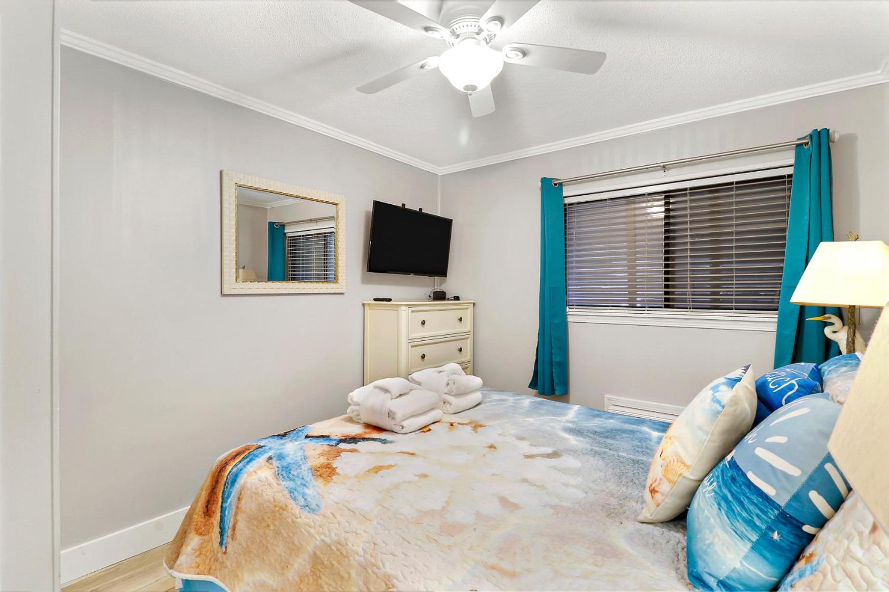 Ocean Dunes Villas #111, Beach Condo In Coligny Beach, 43 S Forest Beach Dr, Hilton Head Sc, Oceanfront Condo, Heated Pool, By Vacation Rental Hhi Хилтън Хед Айлънд Екстериор снимка